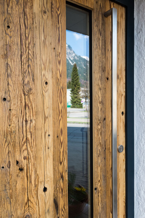 Individuelle Haustüren aus Holz oder Holz-Alu – Made im Allgäu